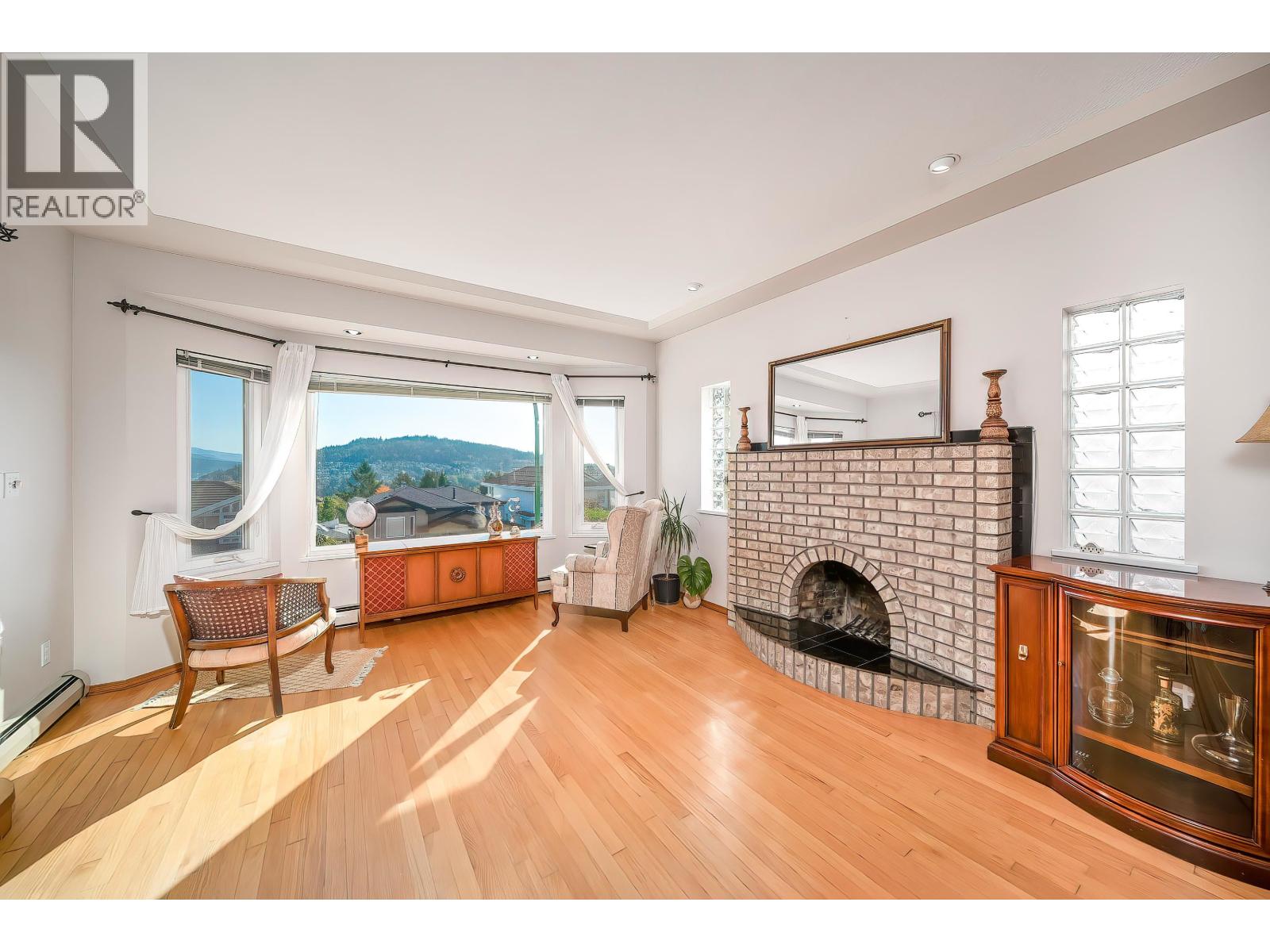 125 N Warwick Avenue, Burnaby, British Columbia  V5B 1K8 - Photo 8 - R3050235