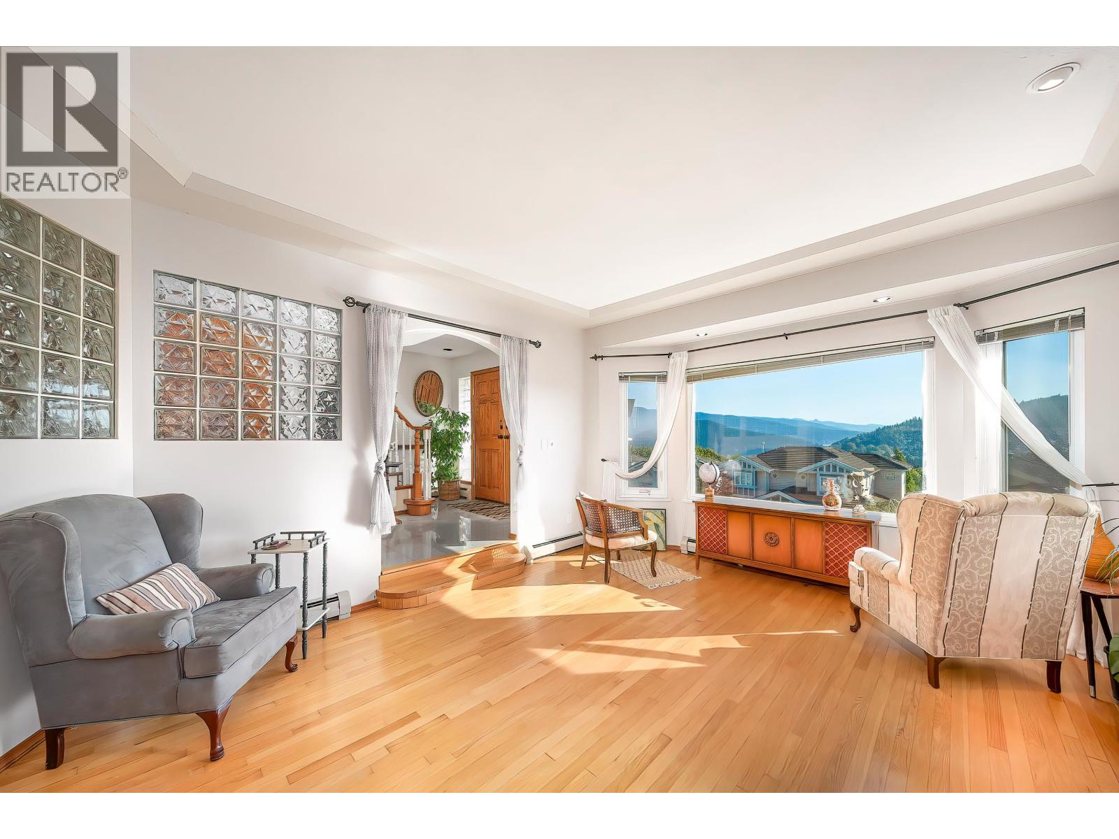 125 N Warwick Avenue, Burnaby, British Columbia  V5B 1K8 - Photo 9 - R3050235