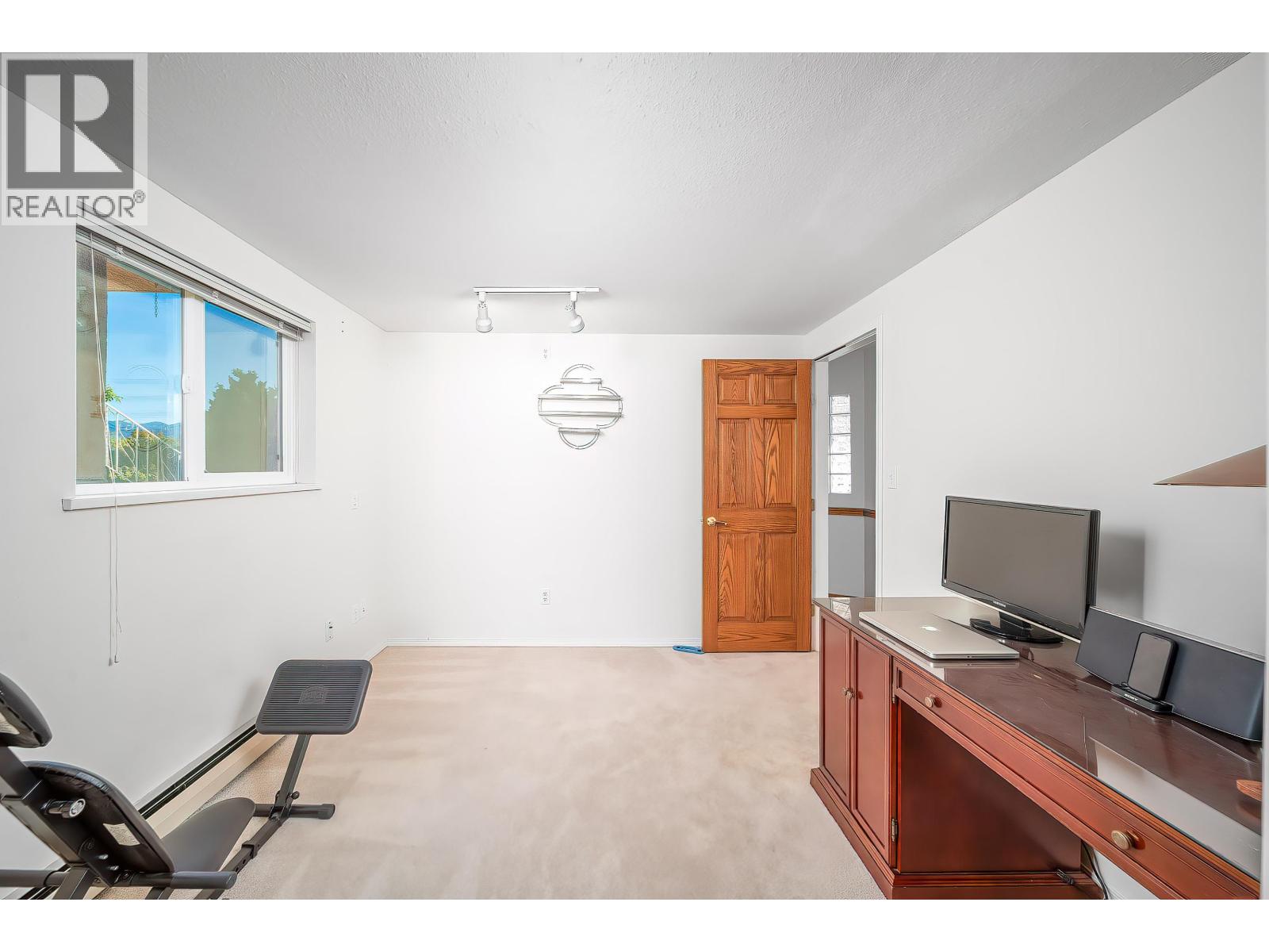 125 N Warwick Avenue, Burnaby, British Columbia  V5B 1K8 - Photo 16 - R3050235