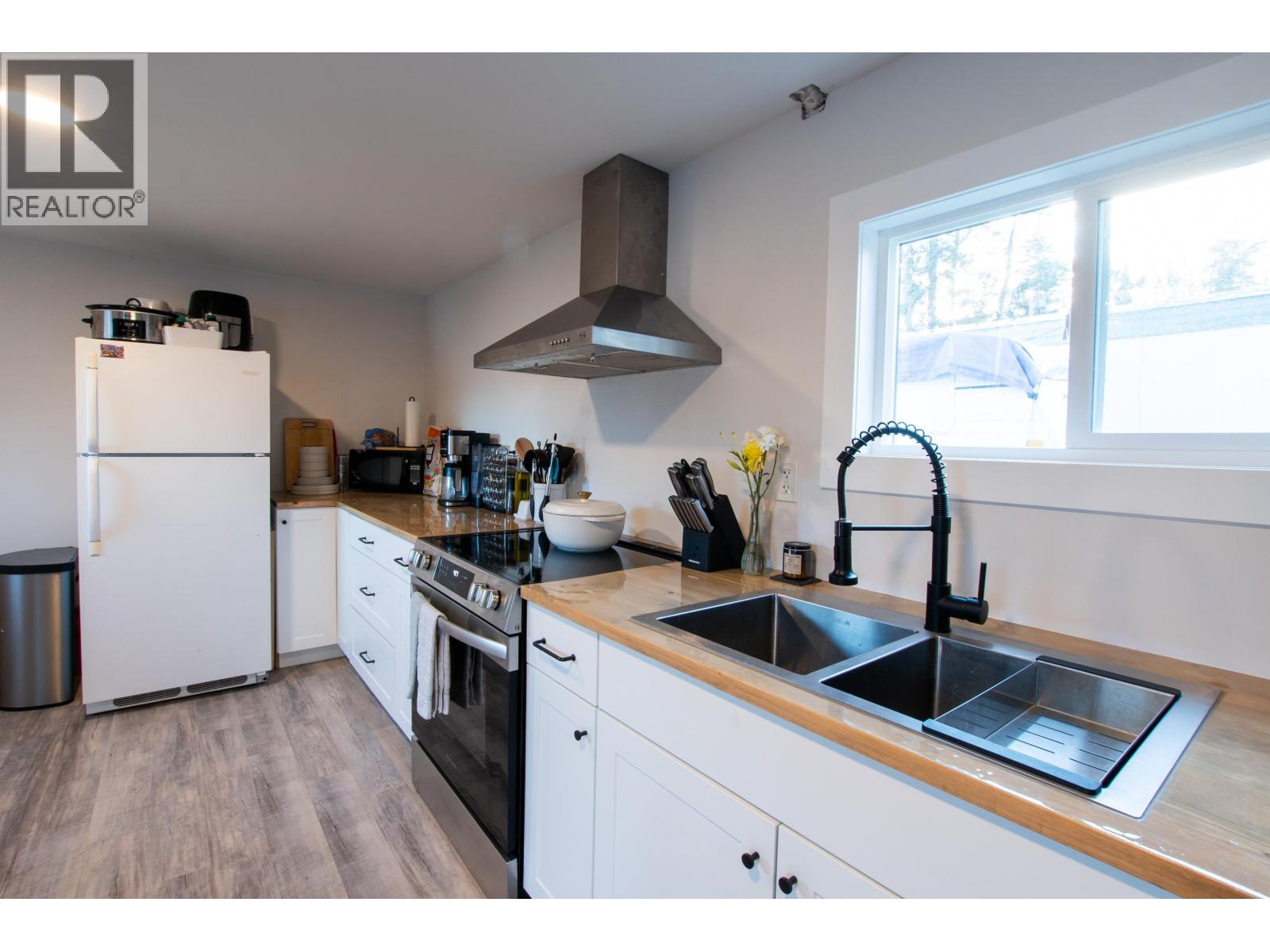 9 10180 Hart Highway, Prince George, British Columbia  V2K 5X6 - Photo 2 - R3063358