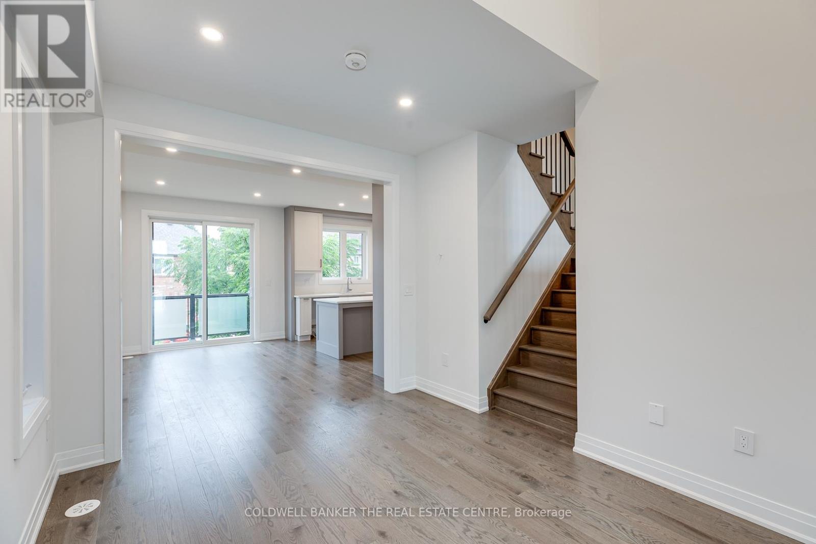 549 New England Court, Newmarket, Ontario  L3X 2Z2 - Photo 11 - N12492612