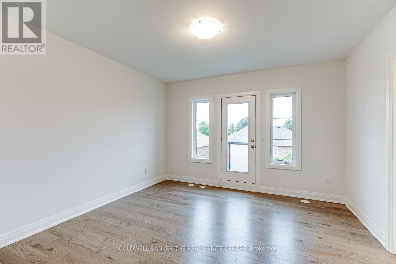 549 New England Court, Newmarket, Ontario  L3X 2Z2 - Photo 22 - N12492612