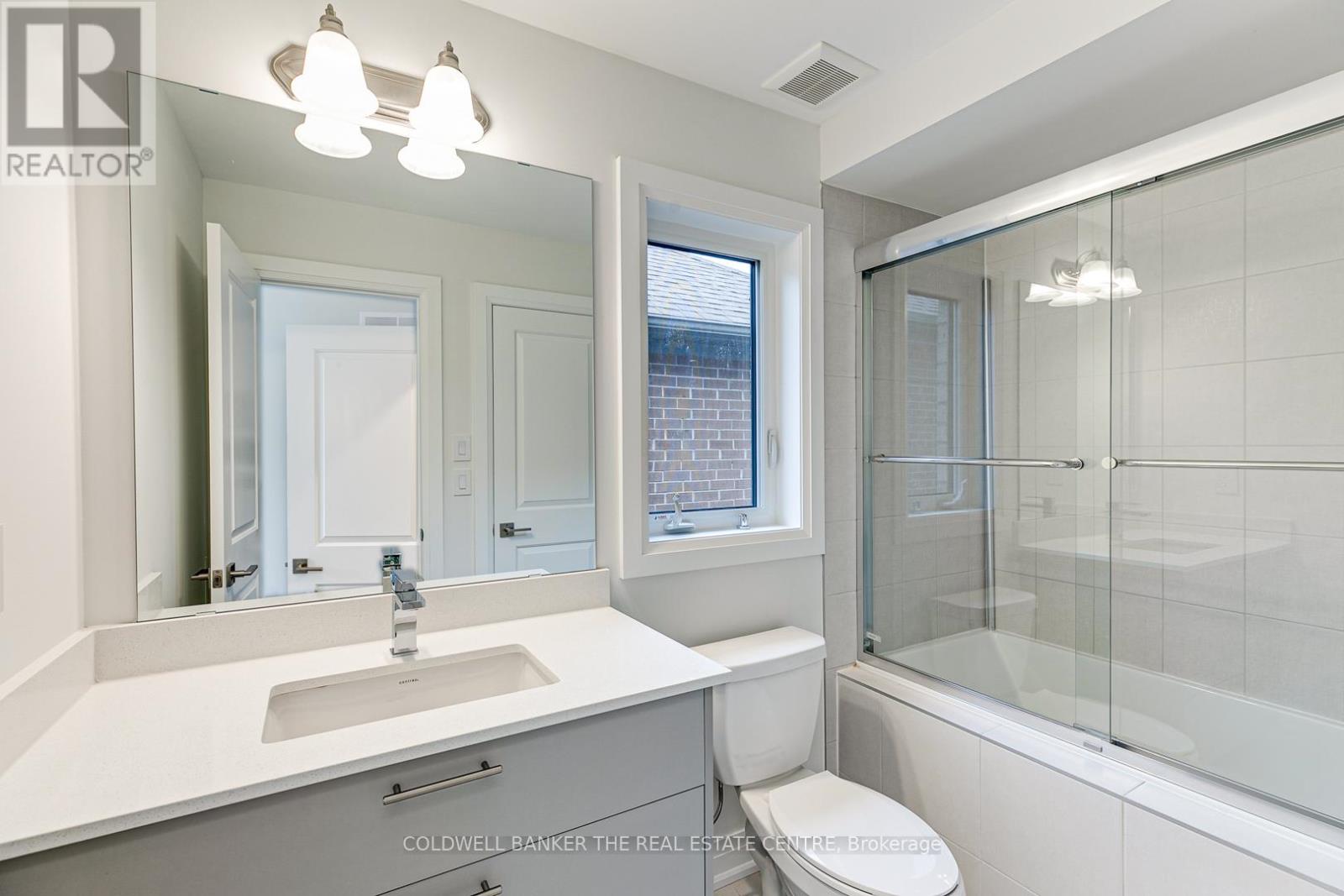 549 New England Court, Newmarket, Ontario  L3X 2Z2 - Photo 30 - N12492612