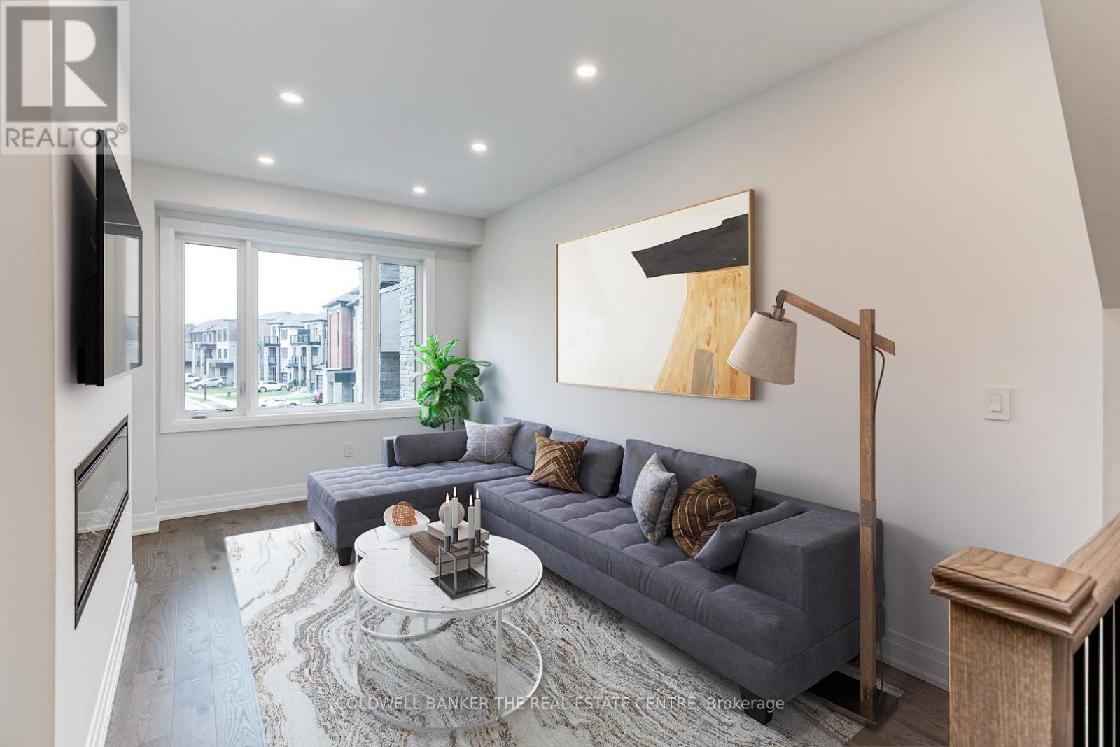 549 New England Court, Newmarket, Ontario  L3X 2Z2 - Photo 6 - N12492612