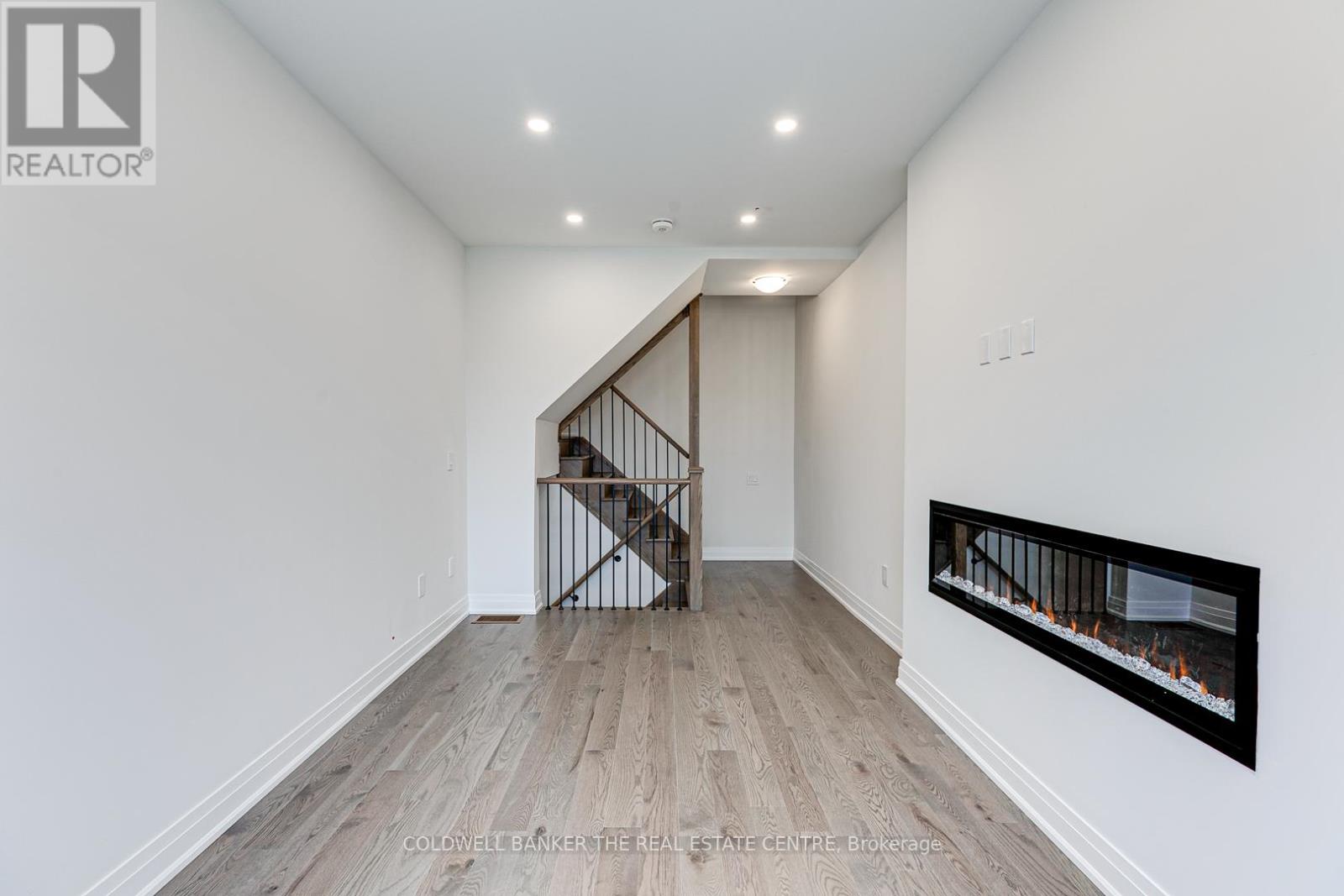 549 New England Court, Newmarket, Ontario  L3X 2Z2 - Photo 9 - N12492612