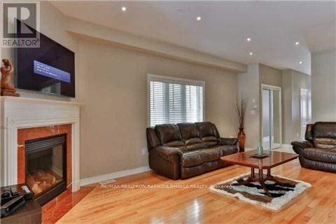 166 Chayna Crescent, Vaughan, Ontario  L6A 0L6 - Photo 3 - N12492654