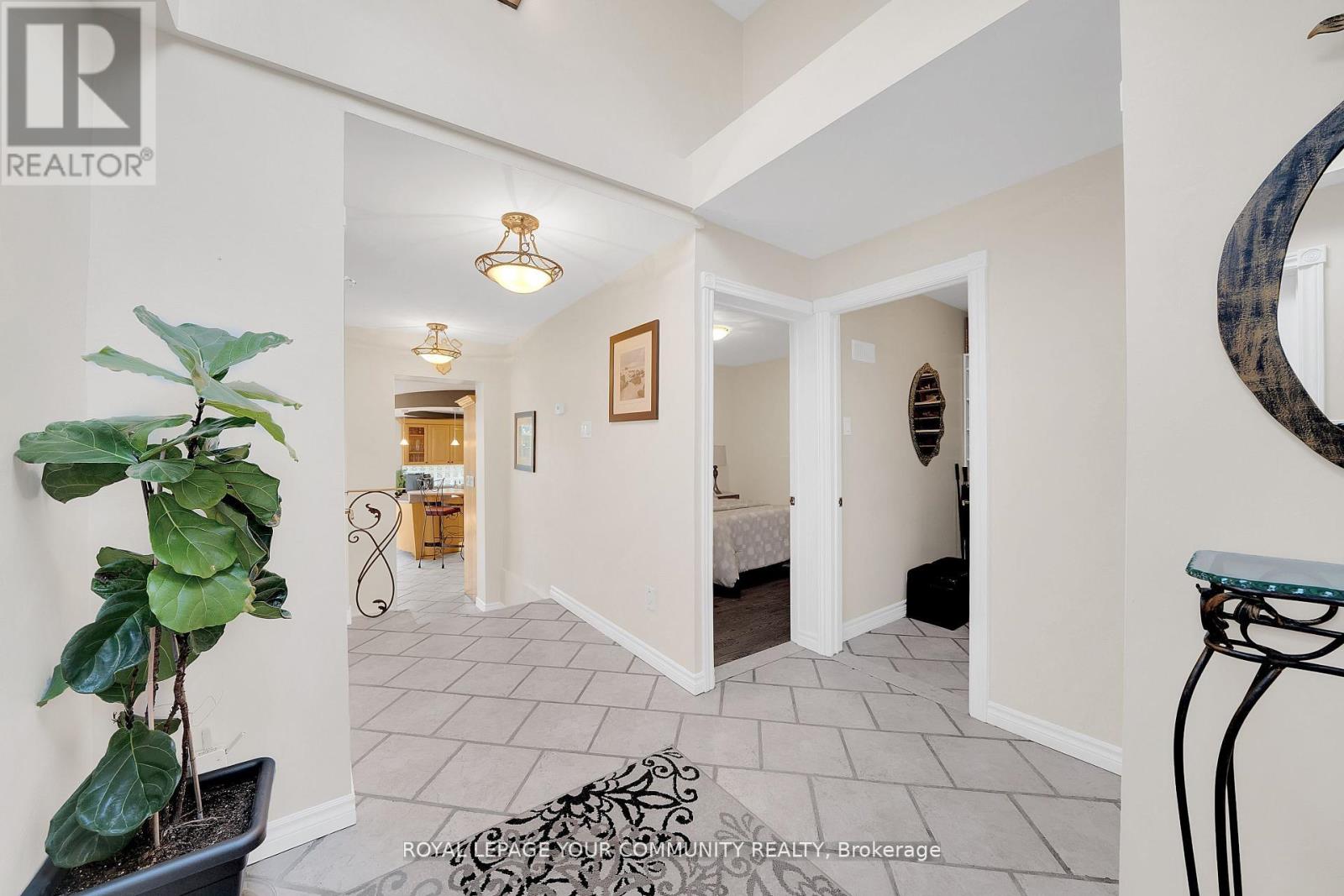 8065 Kipling Avenue, Vaughan, Ontario  L4L 2A2 - Photo 5 - N12492678