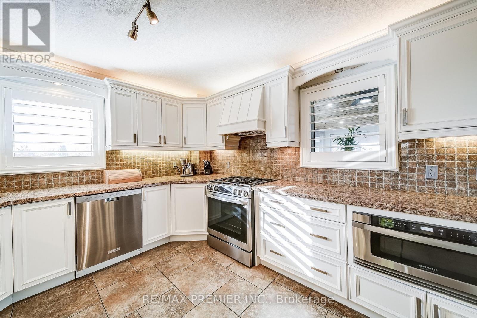 6548 10th Line, Essa, Ontario  L0L 2N0 - Photo 14 - N12492694