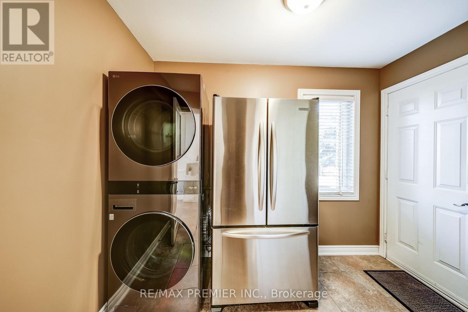 6548 10th Line, Essa, Ontario  L0L 2N0 - Photo 9 - N12492694