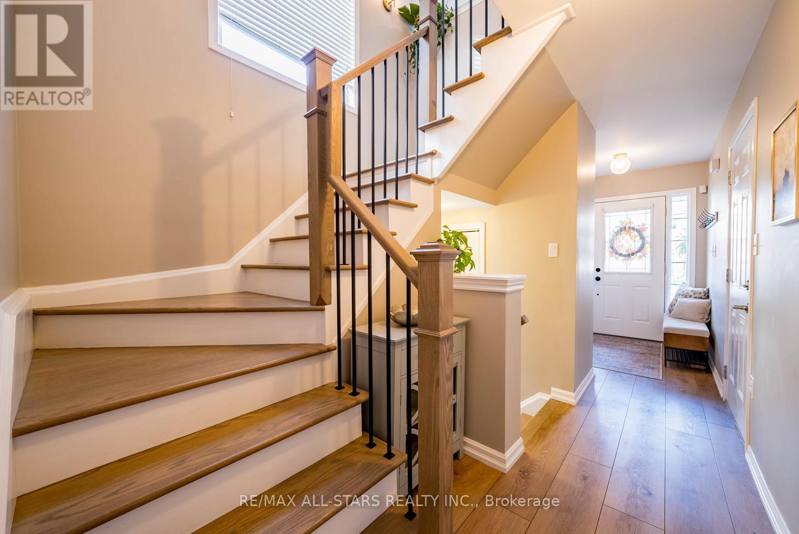 177 Dougherty Crescent, Whitchurch-Stouffville, Ontario  L4A 0A6 - Photo 5 - N12492712