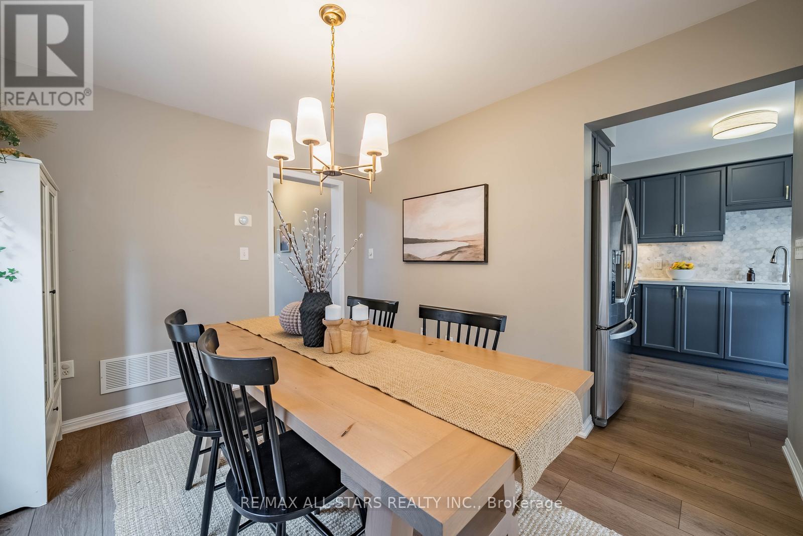 177 Dougherty Crescent, Whitchurch-Stouffville, Ontario  L4A 0A6 - Photo 7 - N12492712