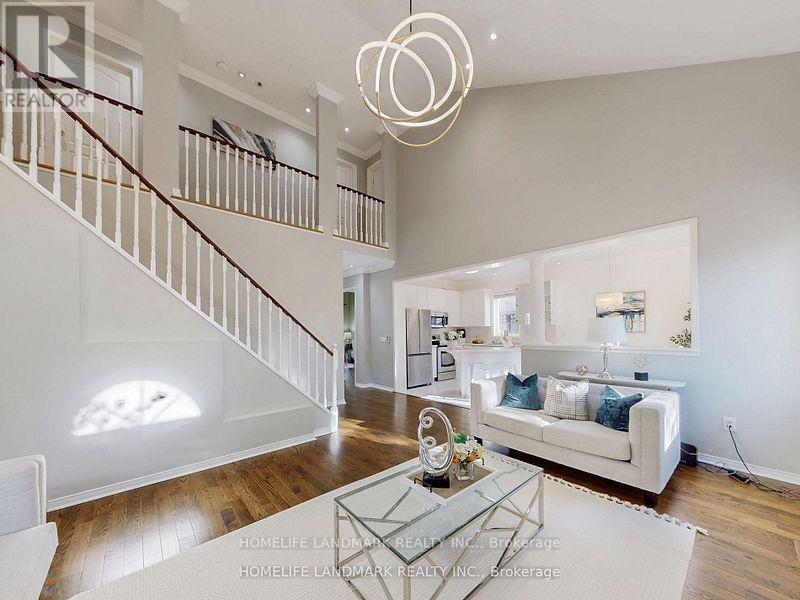 40 Belgrave Square, Markham, Ontario  L6C 2T6 - Photo 10 - N12492772