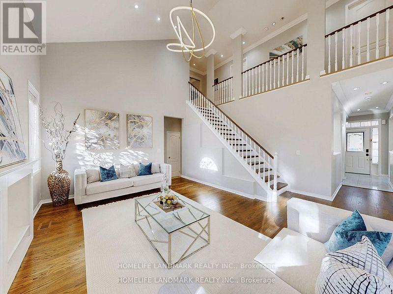 40 Belgrave Square, Markham, Ontario  L6C 2T6 - Photo 11 - N12492772