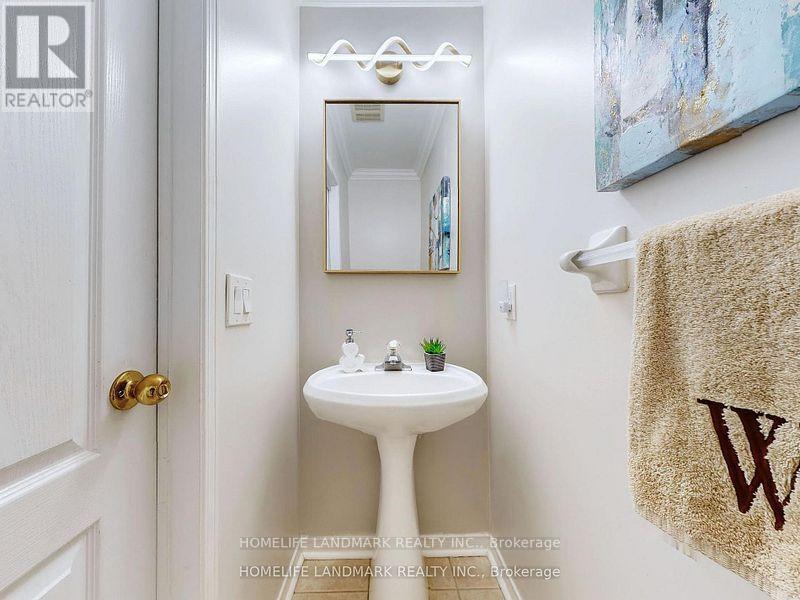 40 Belgrave Square, Markham, Ontario  L6C 2T6 - Photo 17 - N12492772