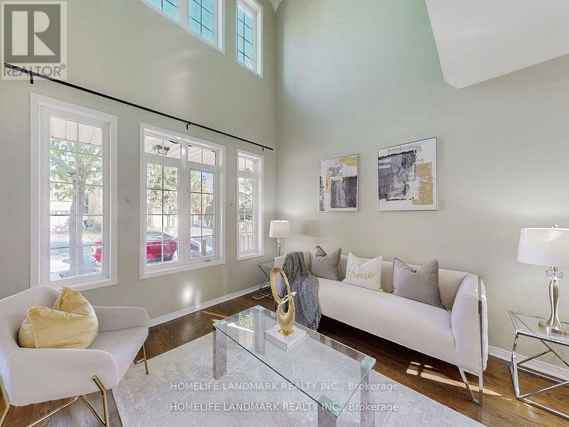 40 Belgrave Square, Markham, Ontario  L6C 2T6 - Photo 2 - N12492772