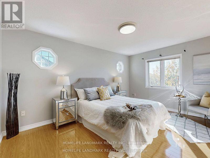 40 Belgrave Square, Markham, Ontario  L6C 2T6 - Photo 21 - N12492772