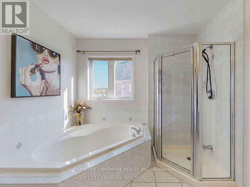 40 Belgrave Square, Markham, Ontario  L6C 2T6 - Photo 25 - N12492772