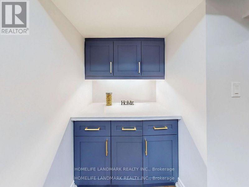 40 Belgrave Square, Markham, Ontario  L6C 2T6 - Photo 30 - N12492772