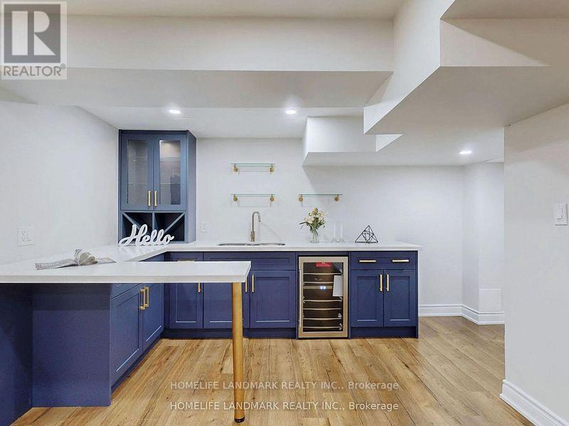 40 Belgrave Square, Markham, Ontario  L6C 2T6 - Photo 34 - N12492772