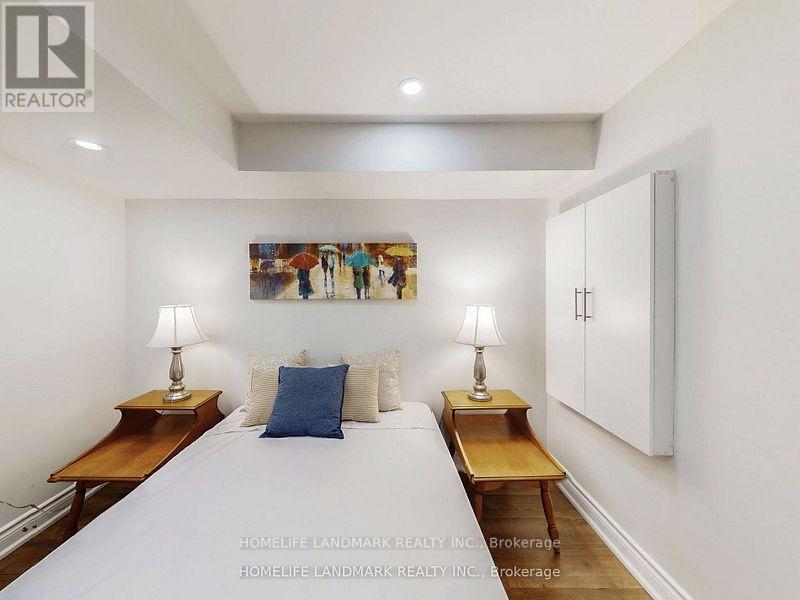 40 Belgrave Square, Markham, Ontario  L6C 2T6 - Photo 38 - N12492772