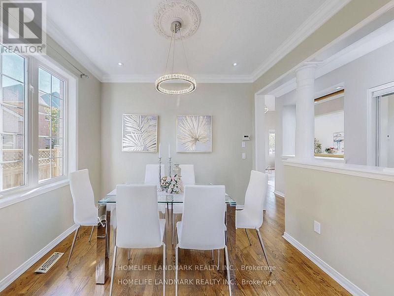 40 Belgrave Square, Markham, Ontario  L6C 2T6 - Photo 6 - N12492772