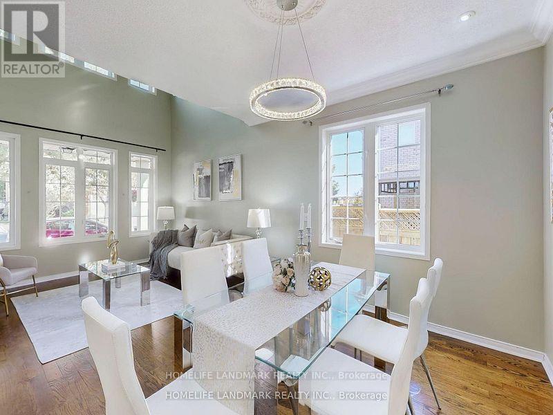 40 Belgrave Square, Markham, Ontario  L6C 2T6 - Photo 7 - N12492772