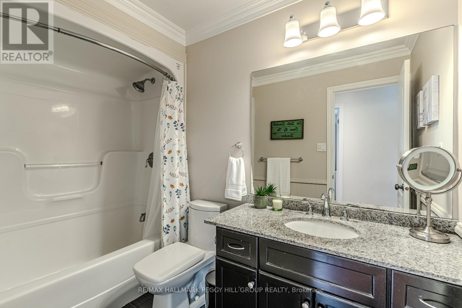 95 Crompton Drive, Barrie (Little Lake), Ontario  L4M 6P1 - Photo 10 - S12492692