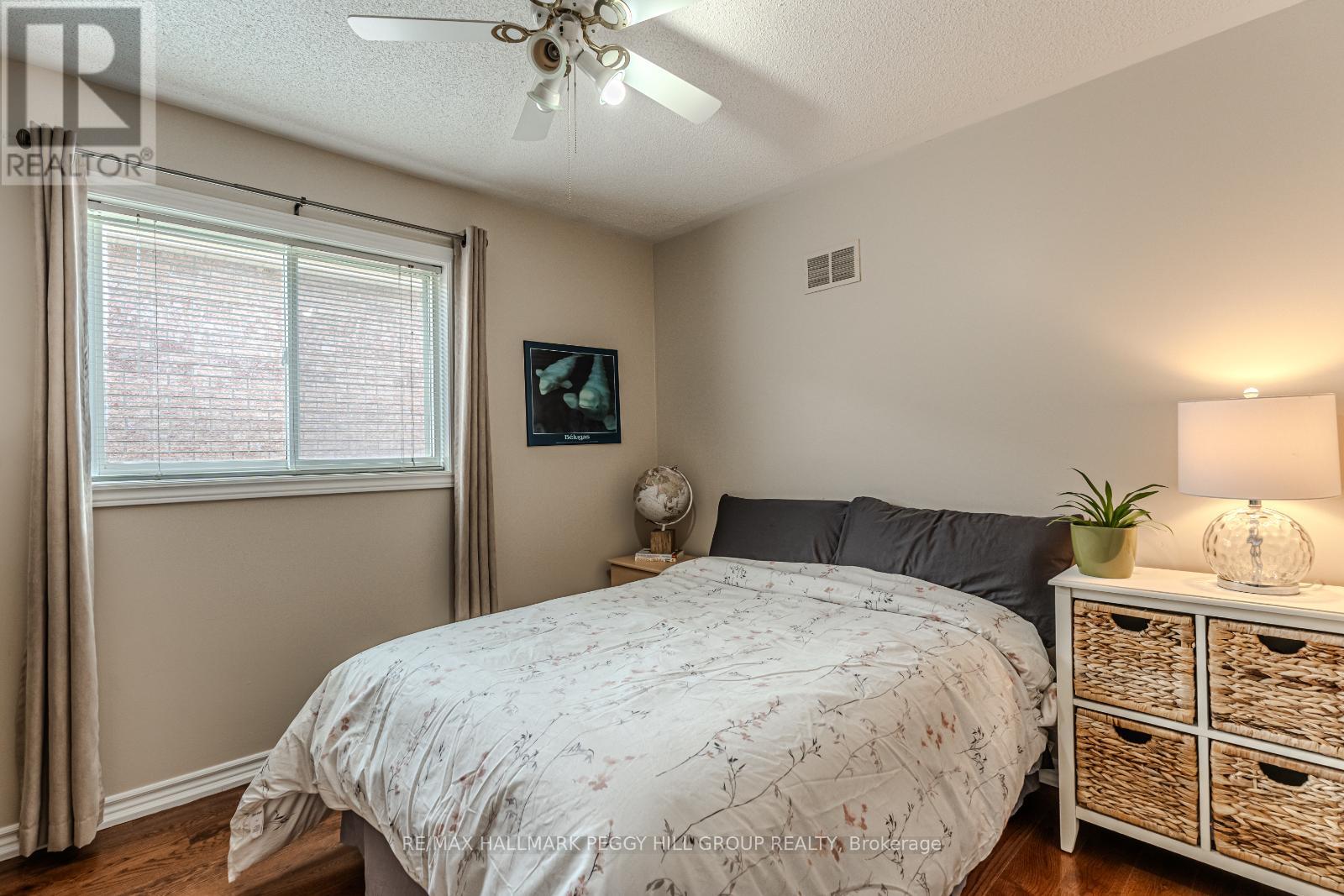 95 Crompton Drive, Barrie (Little Lake), Ontario  L4M 6P1 - Photo 9 - S12492692