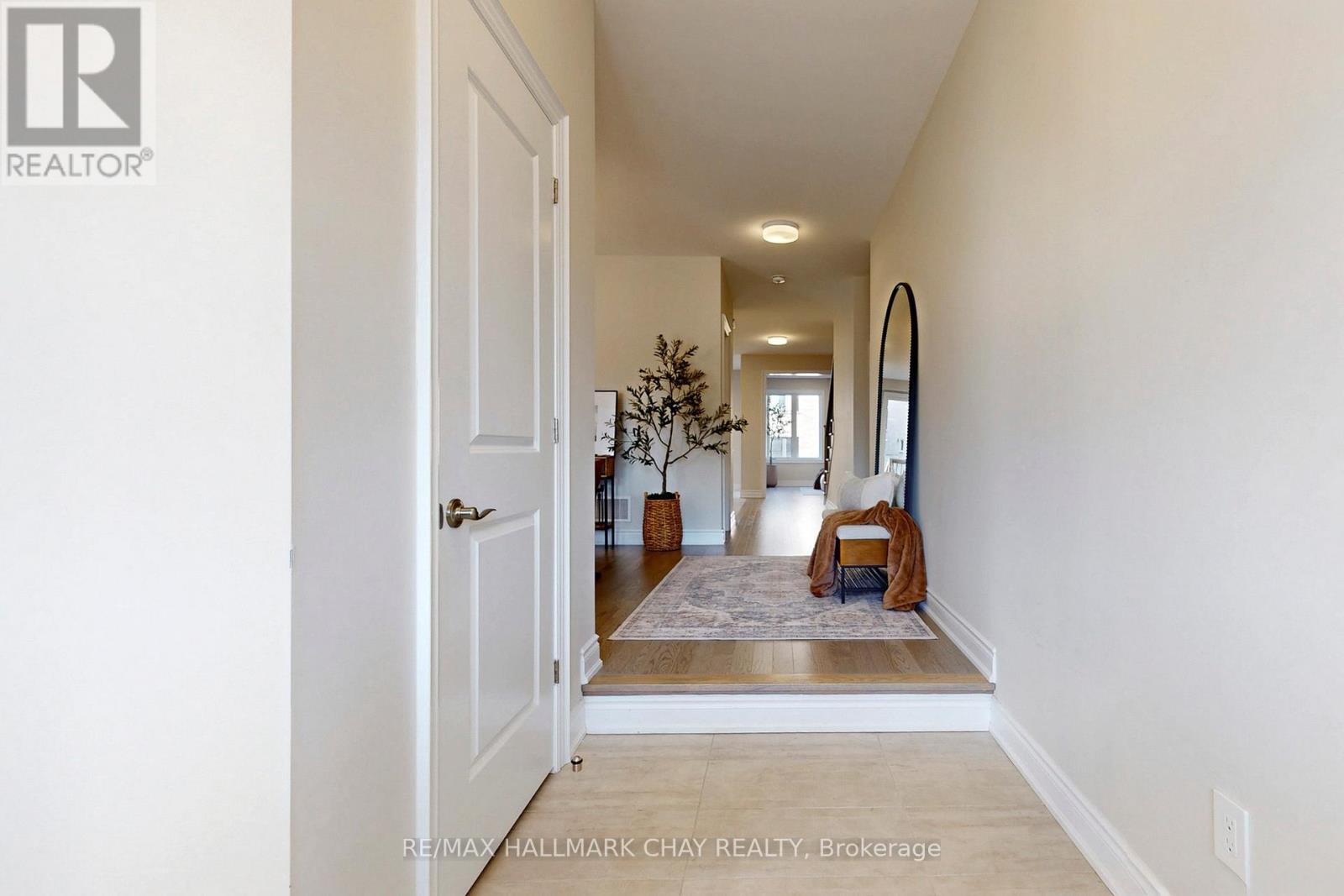 109 Bearberry Road, Springwater, Ontario  L9X 2C8 - Photo 4 - S12492832