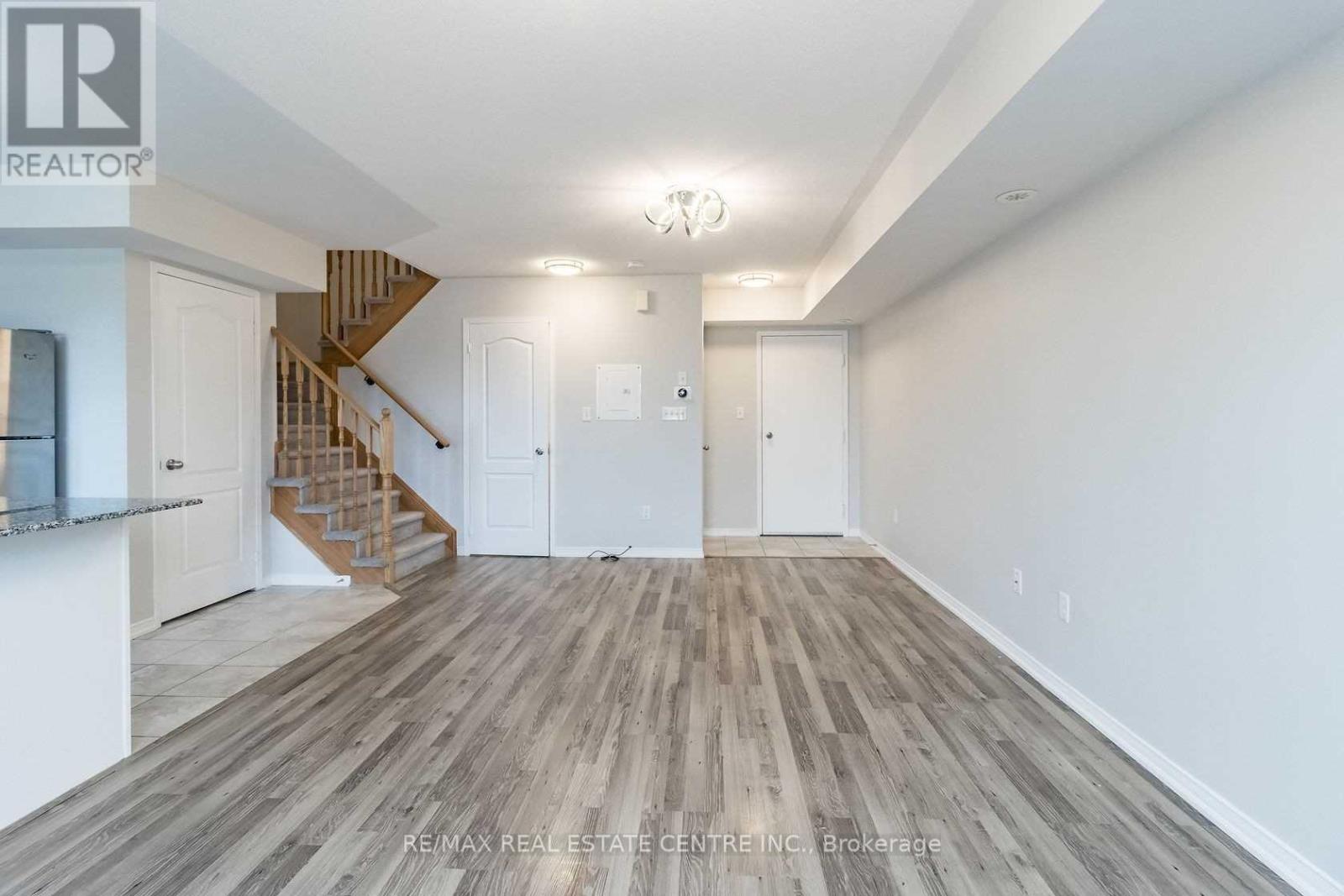 13 - 2484 Post Road, Oakville, Ontario  L6H 0K1 - Photo 4 - W12492586