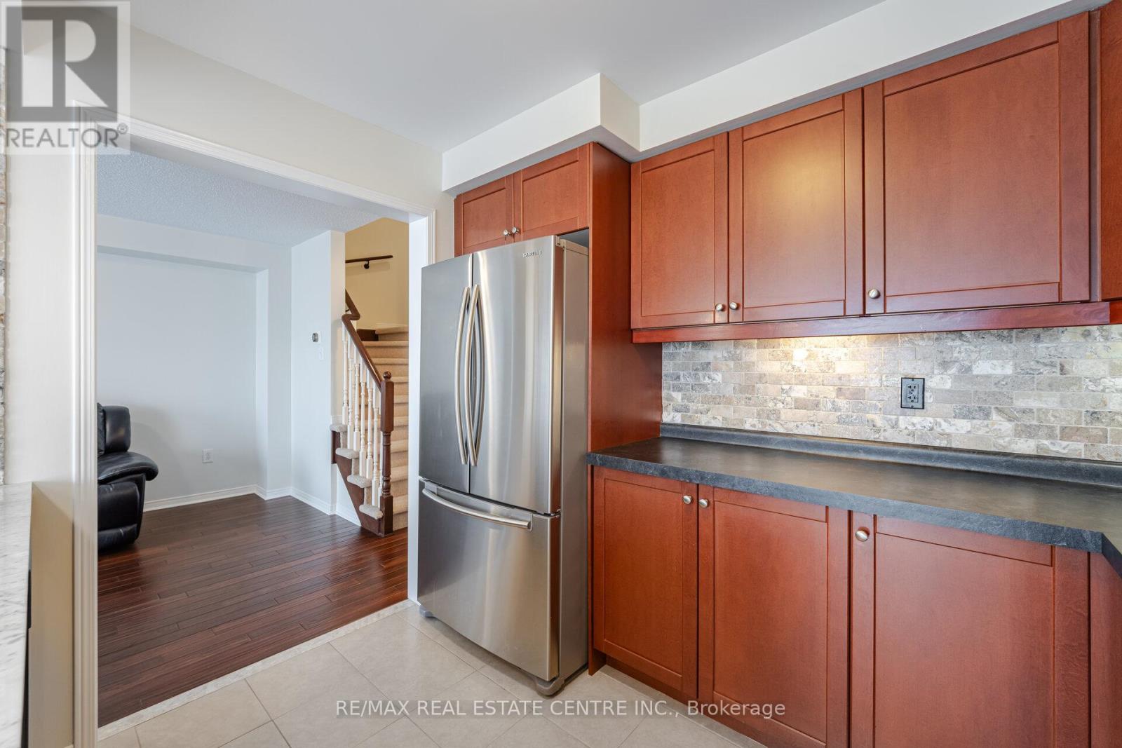 4834 Capri Crescent, Burlington, Ontario  L7M 0H9 - Photo 15 - W12492588