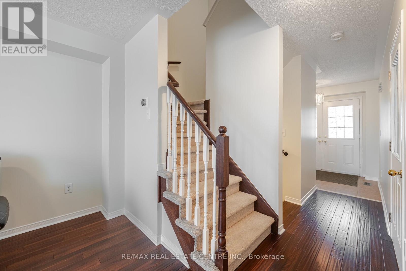 4834 Capri Crescent, Burlington, Ontario  L7M 0H9 - Photo 19 - W12492588