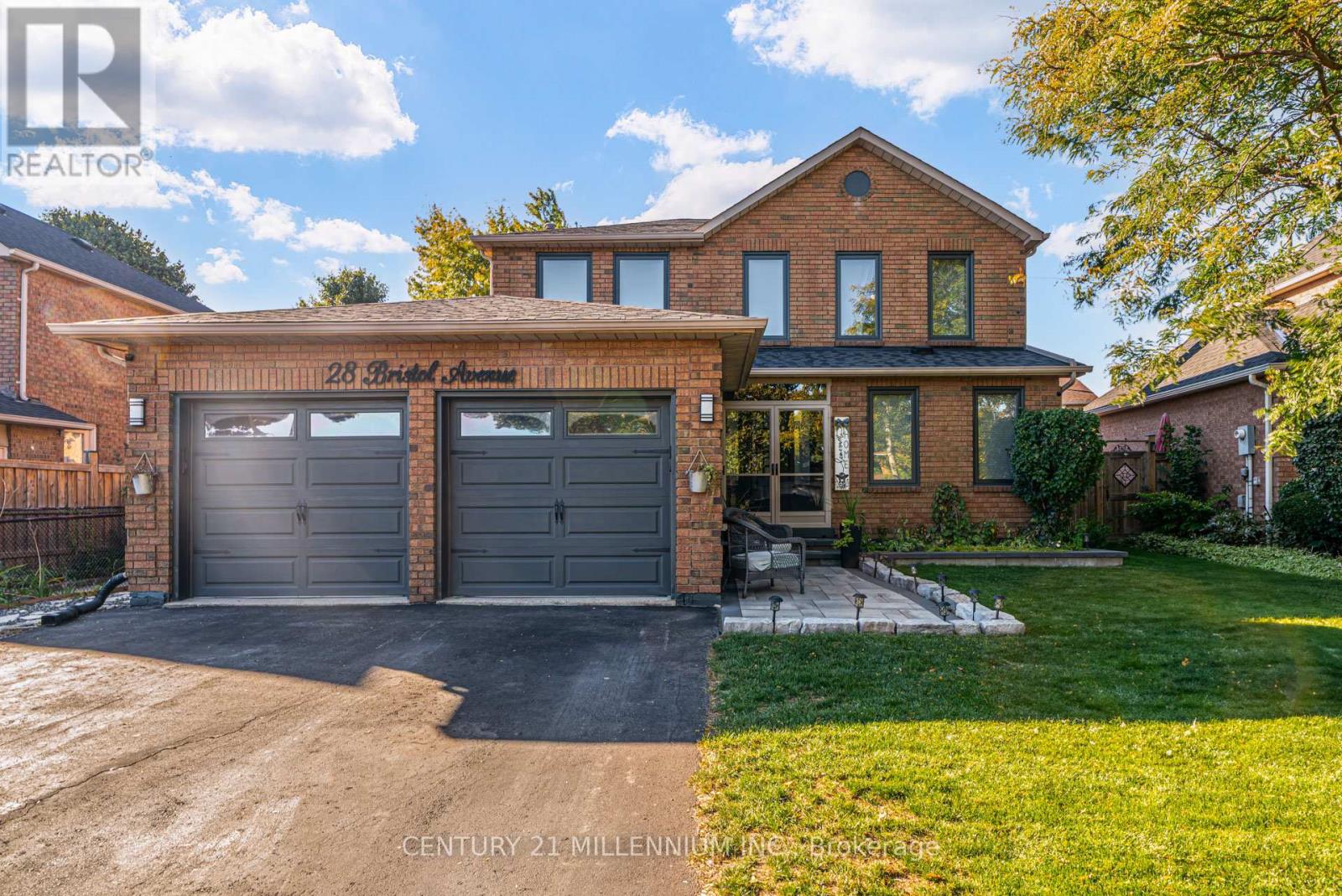 28 BRISTOL AVENUE, Brampton, Ontario