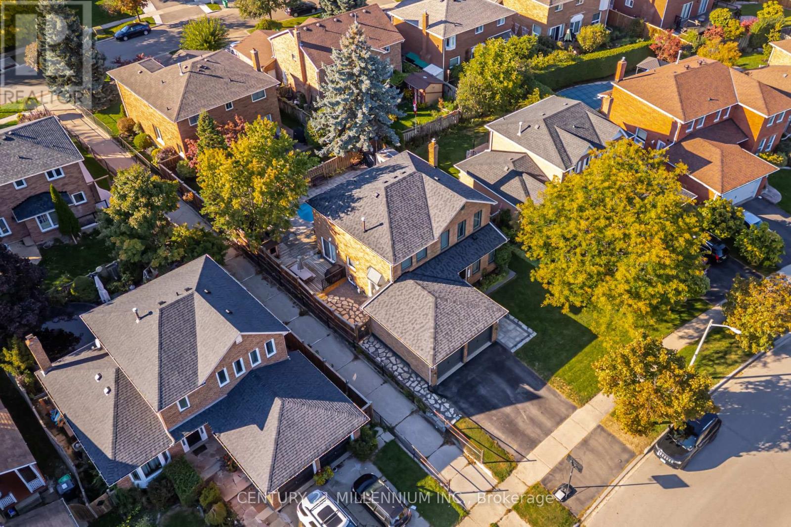 28 Bristol Avenue, Brampton, Ontario  L6X 2B3 - Photo 7 - W12492592