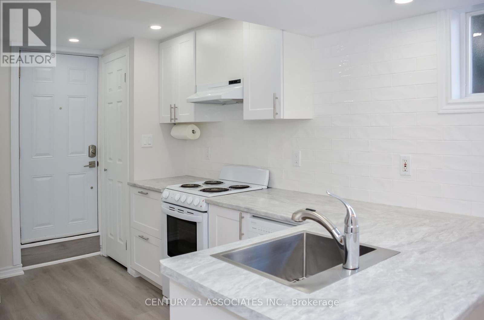 (Bsmt) - 75 Coney Road, Toronto, Ontario  M8Z 2K7 - Photo 4 - W12492606