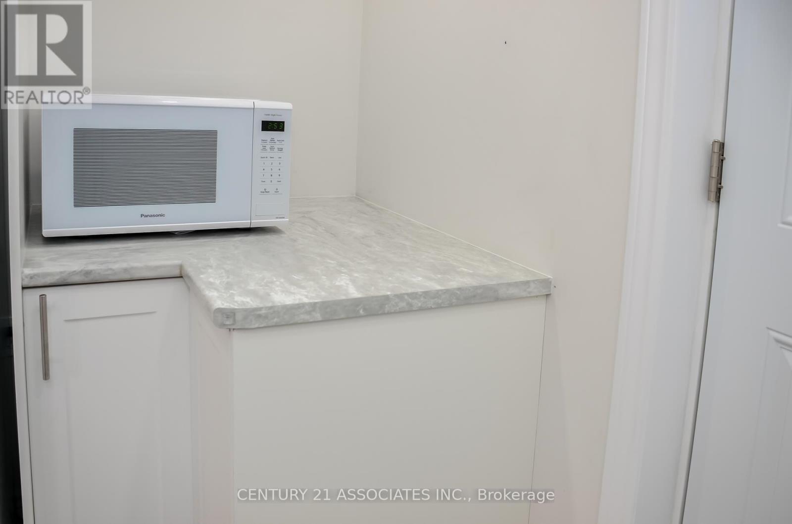 (Bsmt) - 75 Coney Road, Toronto, Ontario  M8Z 2K7 - Photo 9 - W12492606