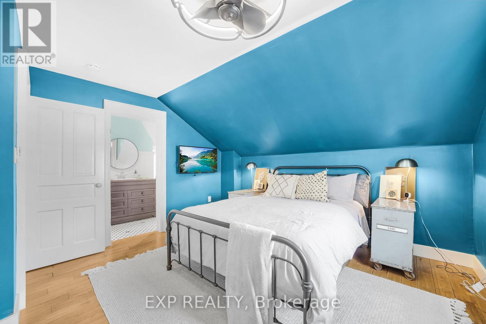 20 Elgin Street S, Halton Hills, Ontario  L7J 2B3 - Photo 29 - W12492622