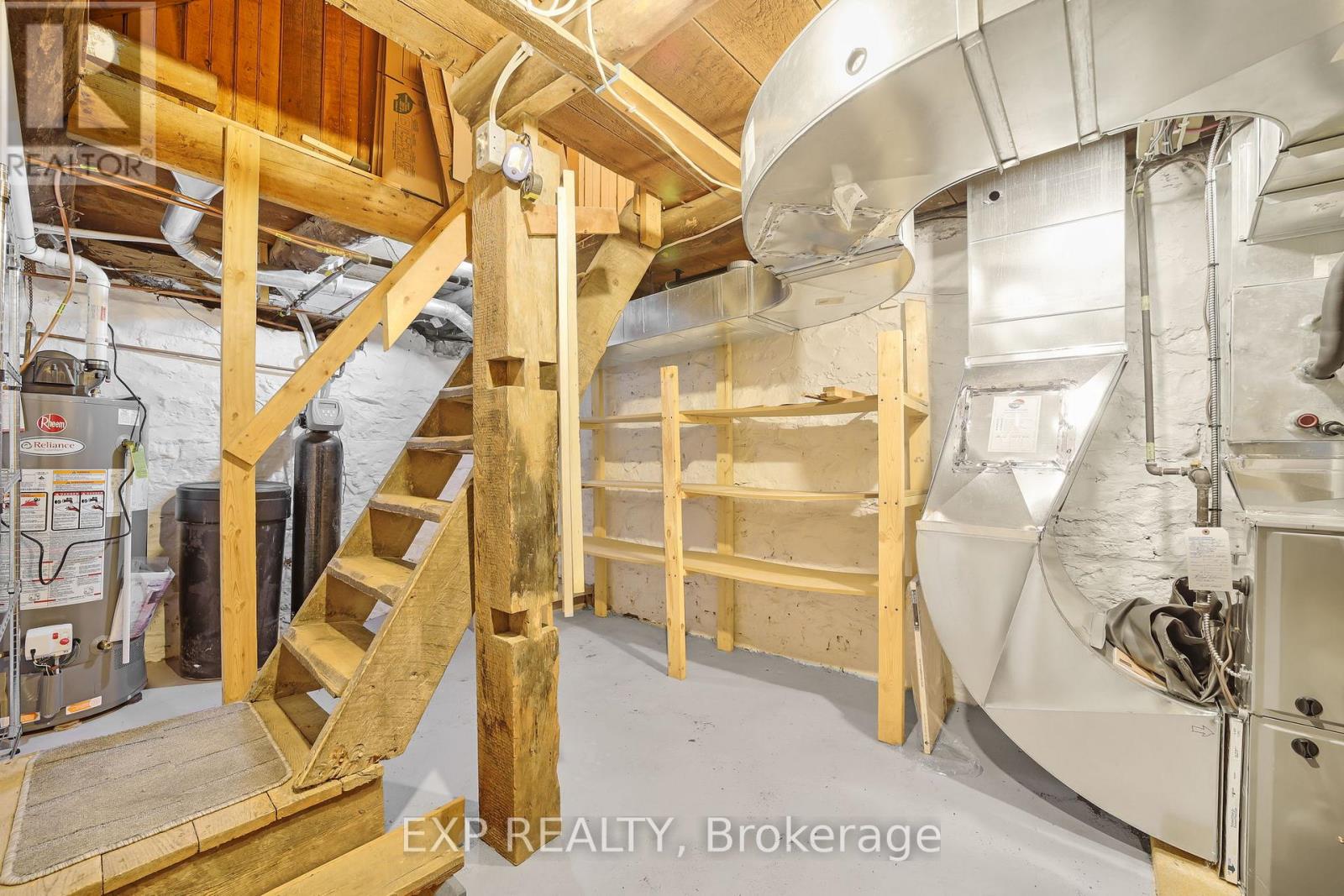 20 Elgin Street S, Halton Hills, Ontario  L7J 2B3 - Photo 34 - W12492622