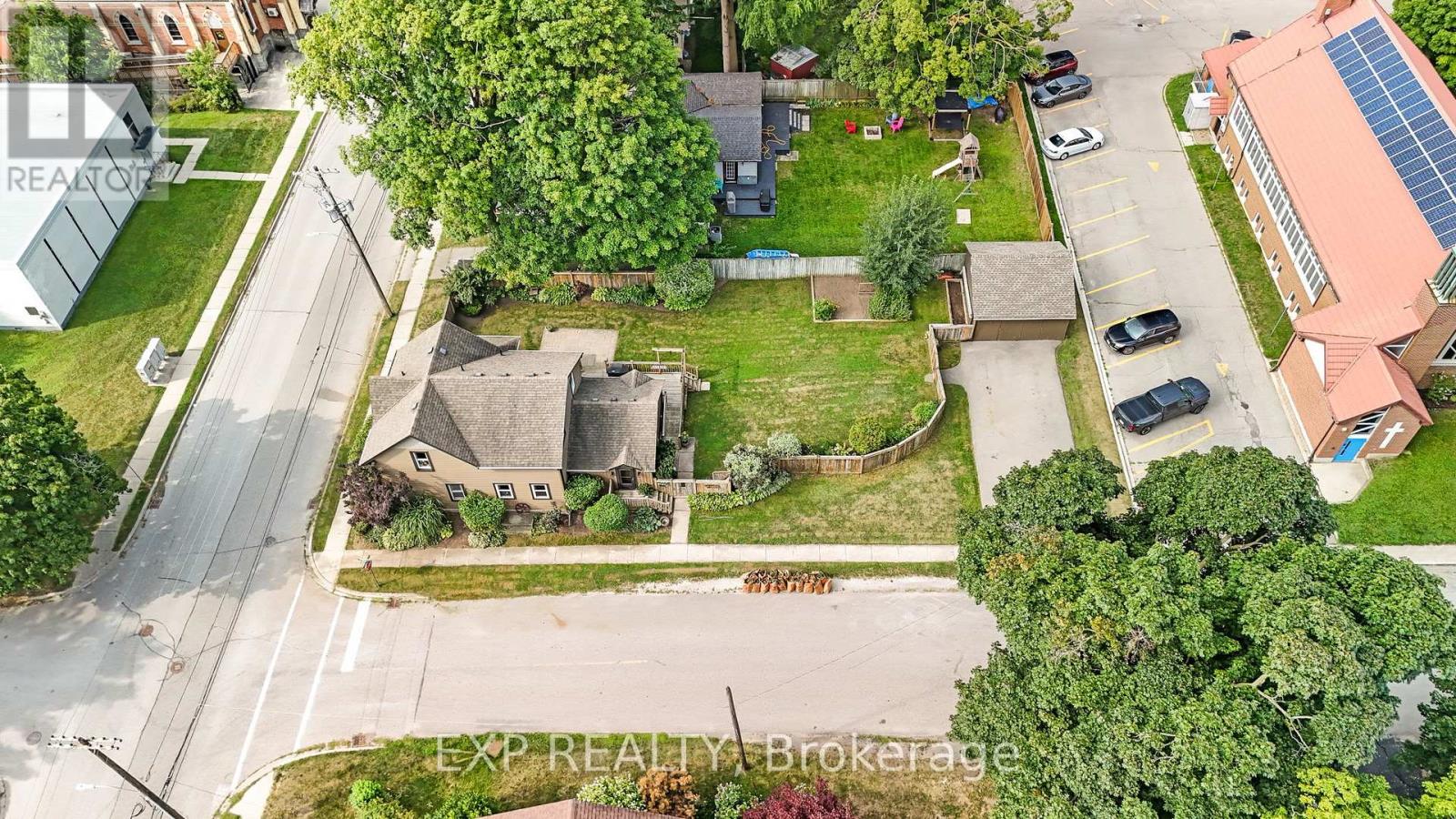 20 Elgin Street S, Halton Hills, Ontario  L7J 2B3 - Photo 42 - W12492622