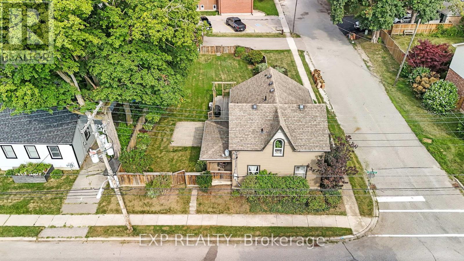 20 Elgin Street S, Halton Hills, Ontario  L7J 2B3 - Photo 46 - W12492622