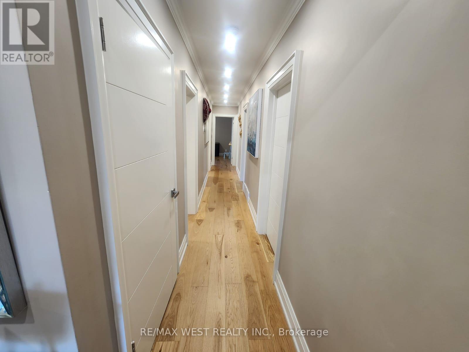 Main Floor - 44 Landron Crescent, Toronto, Ontario  M9P 1K7 - Photo 20 - W12492646