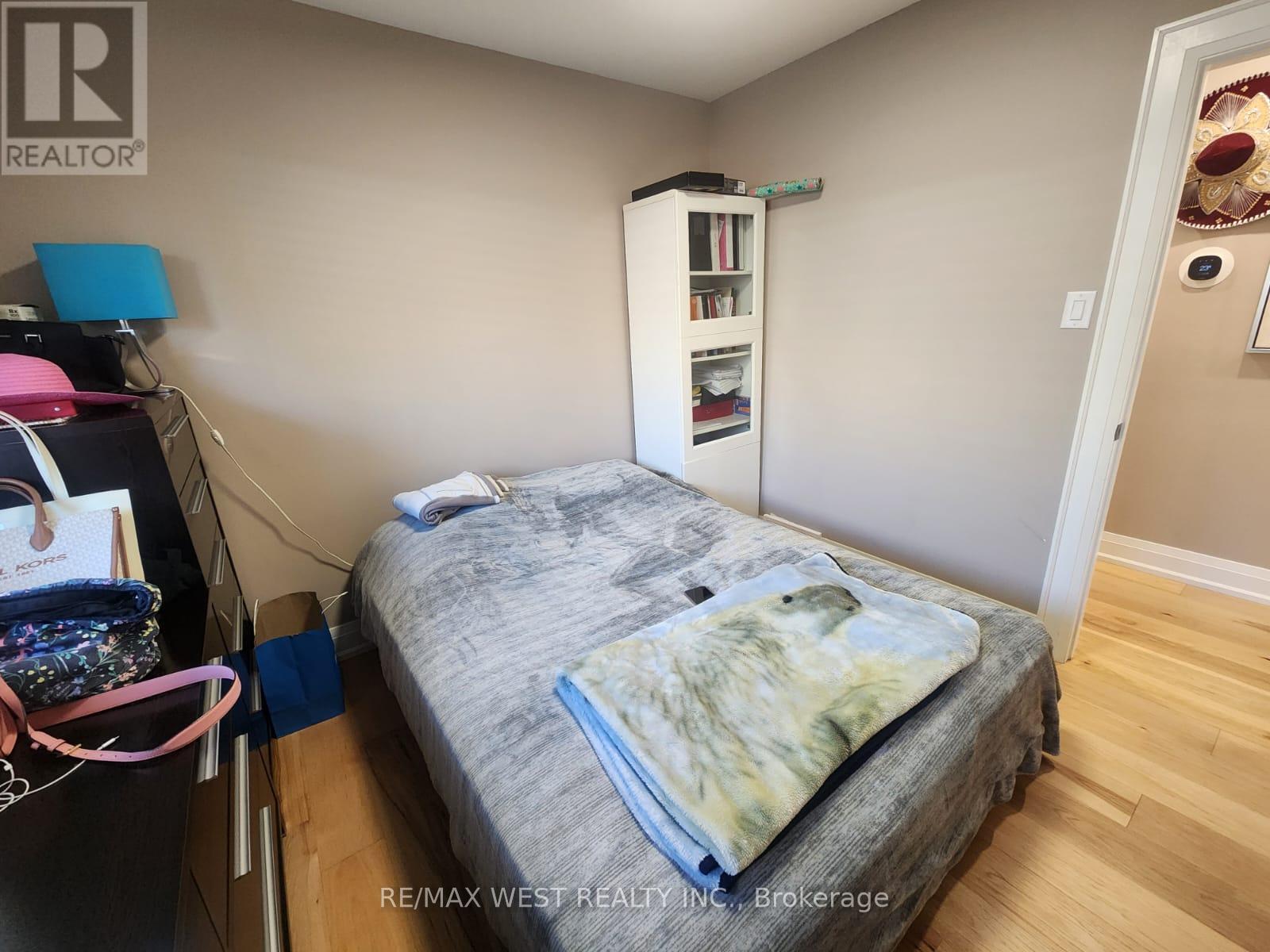 Main Floor - 44 Landron Crescent, Toronto, Ontario  M9P 1K7 - Photo 30 - W12492646