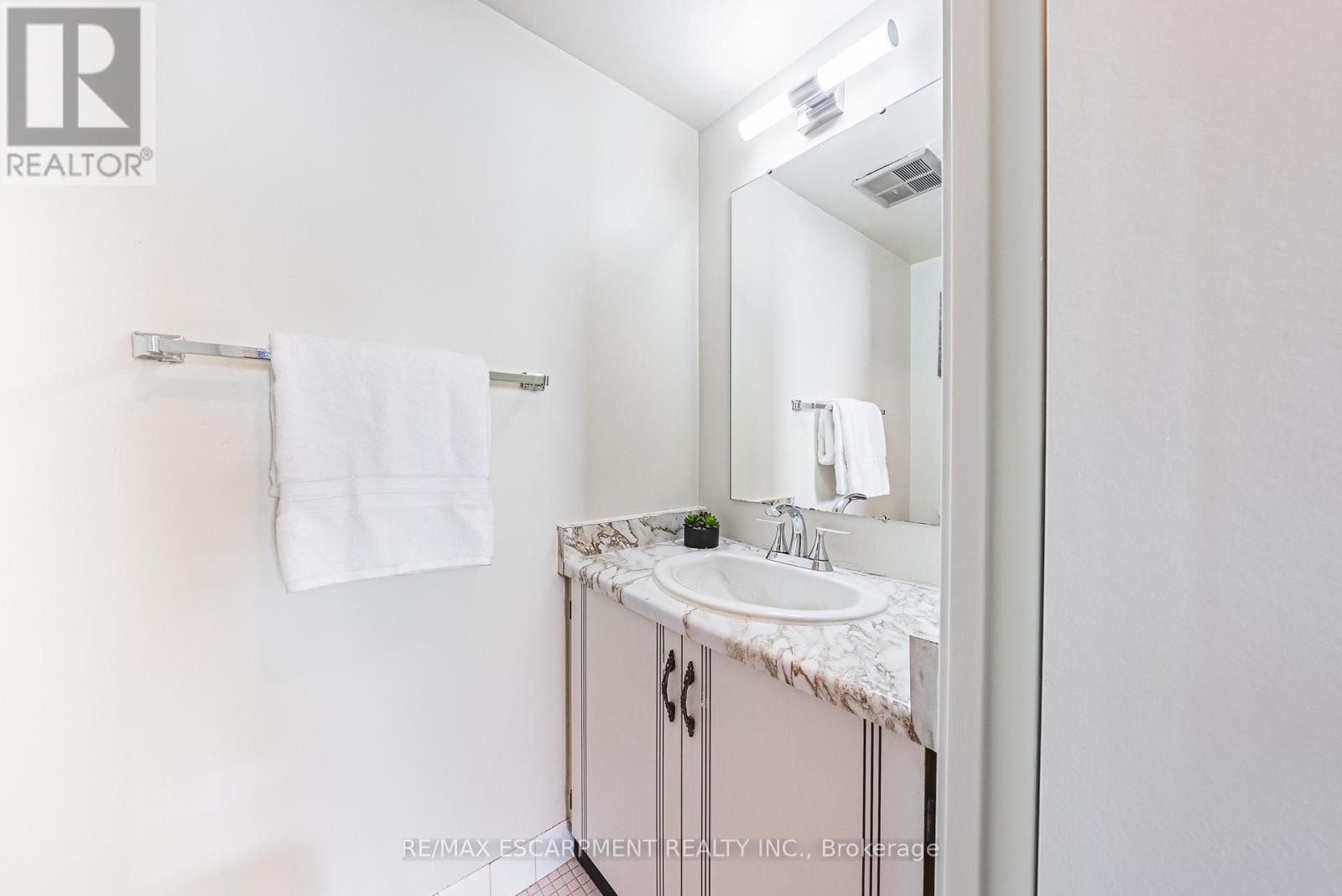 1206 - 2055 Upper Middle Road, Burlington, Ontario  L7P 3P4 - Photo 19 - W12492658