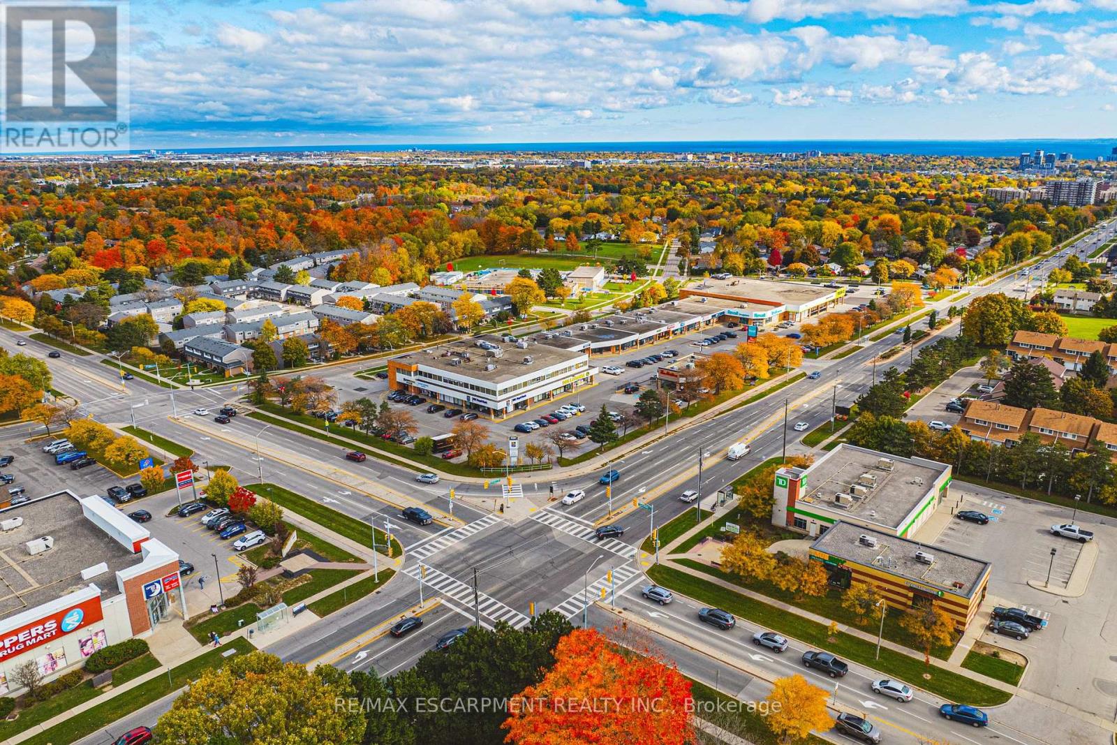 1206 - 2055 Upper Middle Road, Burlington, Ontario  L7P 3P4 - Photo 2 - W12492658