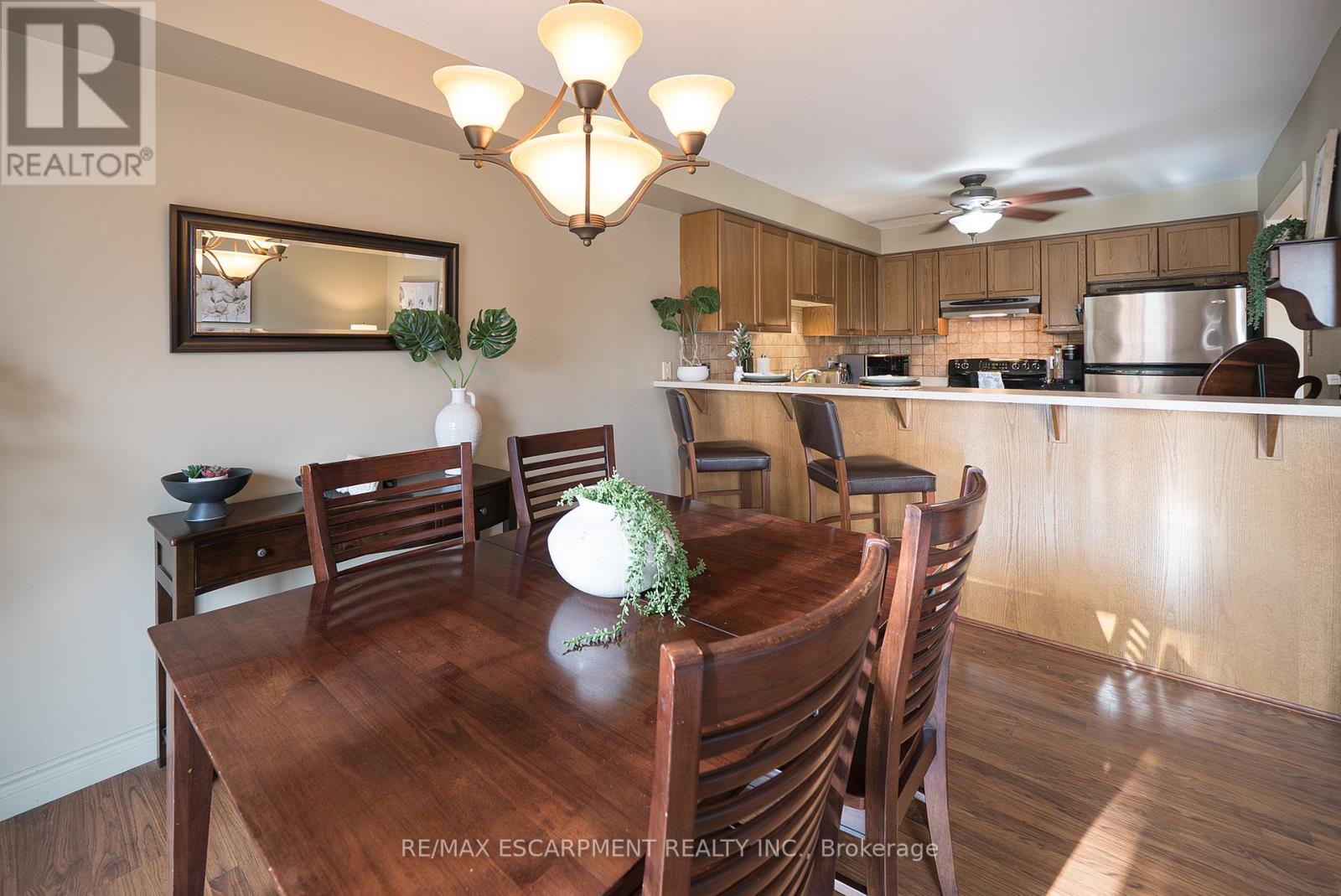 4106 Kryzan Drive, Burlington, Ontario  L7M 4Z5 - Photo 9 - W12492668