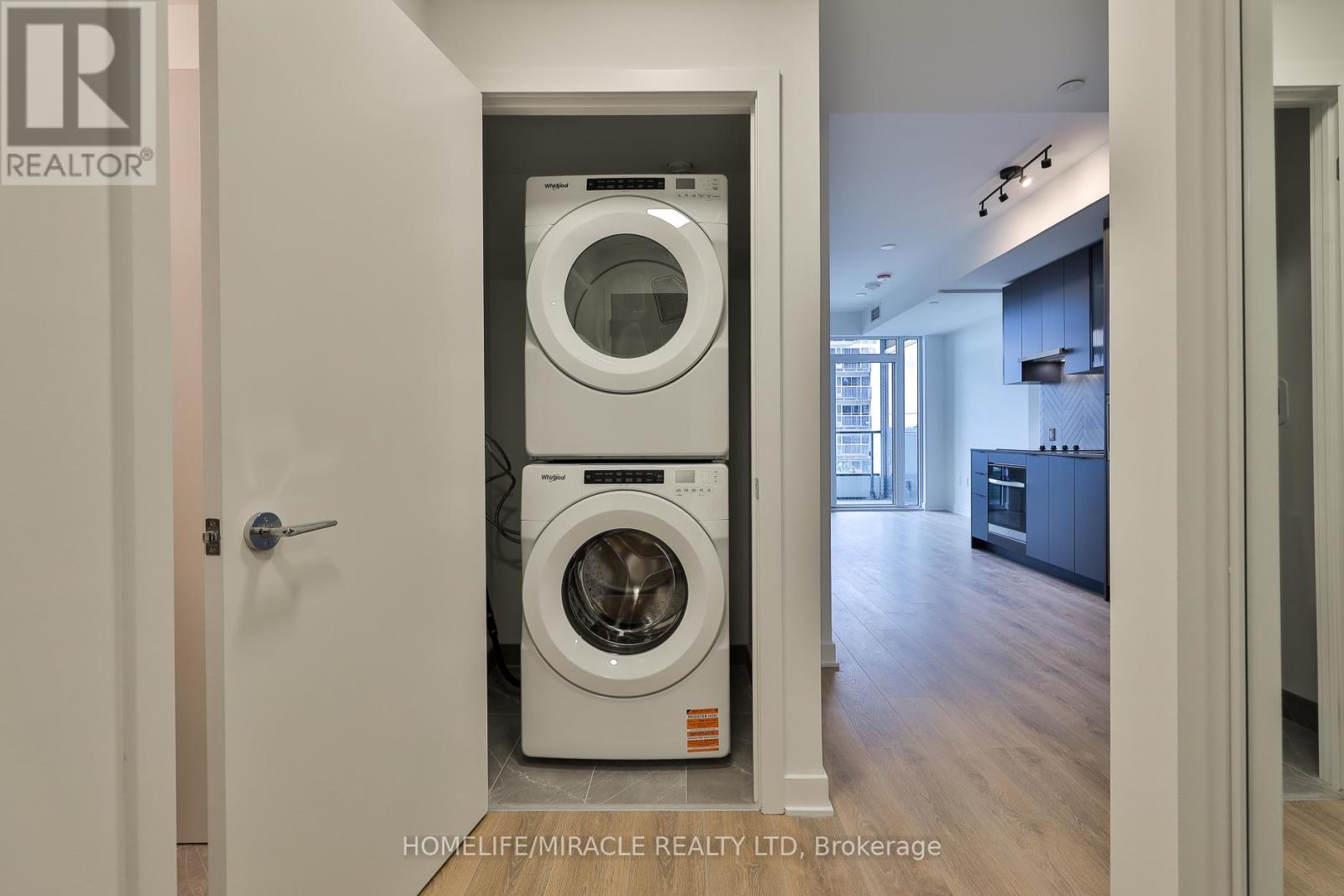 317 - 1007 The Queensway, Toronto, Ontario  M8Z 0C6 - Photo 2 - W12492698