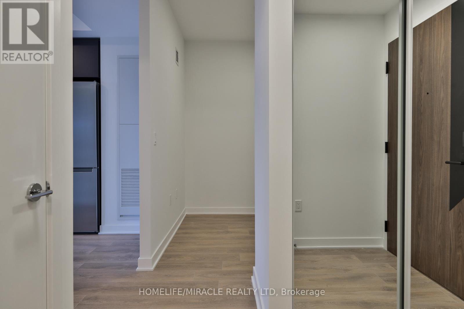 317 - 1007 The Queensway, Toronto, Ontario  M8Z 0C6 - Photo 6 - W12492698