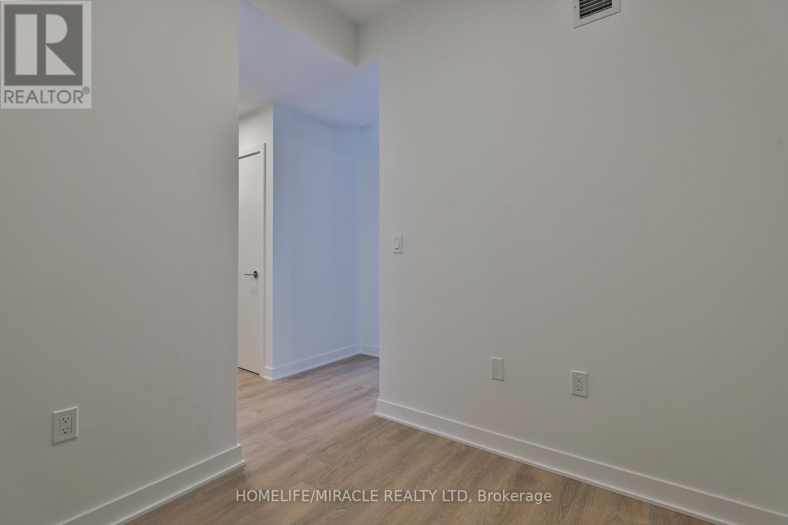 317 - 1007 The Queensway, Toronto, Ontario  M8Z 0C6 - Photo 8 - W12492698