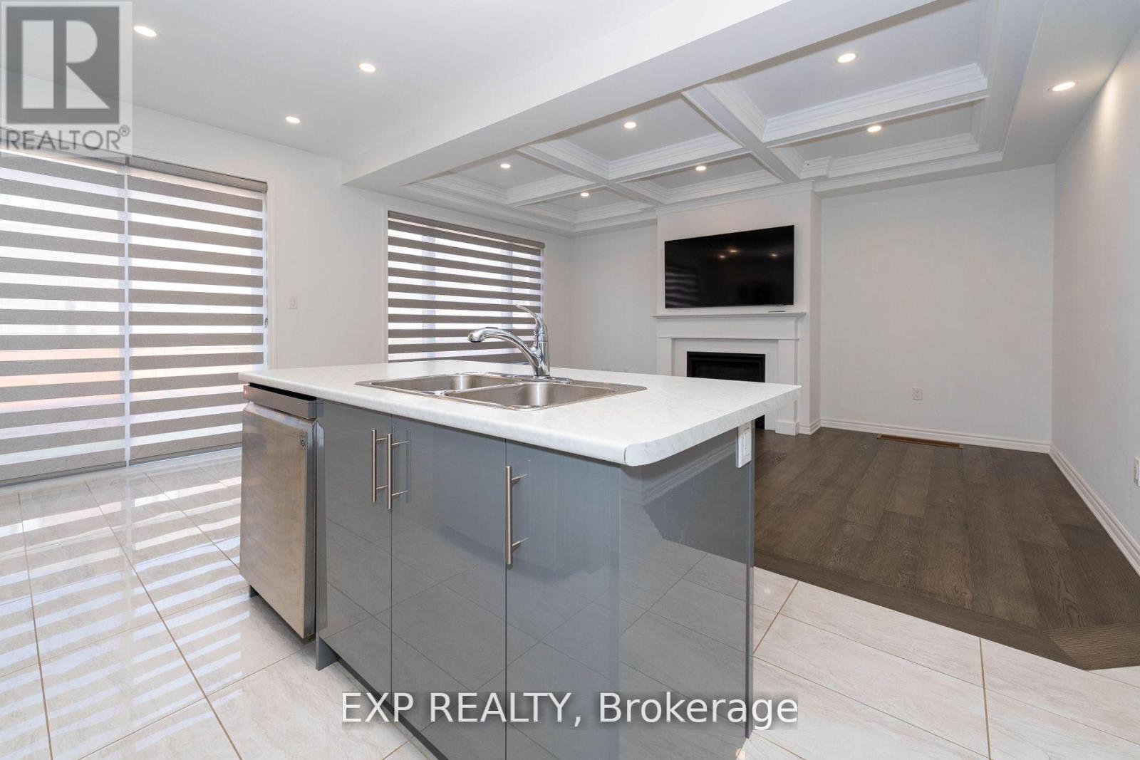 558 Kennedy Circle W, Milton, Ontario  L9E 1P9 - Photo 10 - W12492744