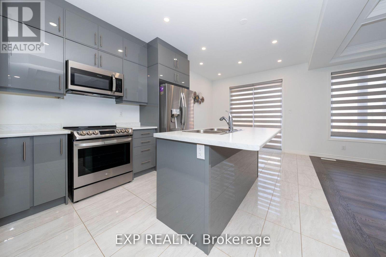 558 Kennedy Circle W, Milton, Ontario  L9E 1P9 - Photo 13 - W12492744